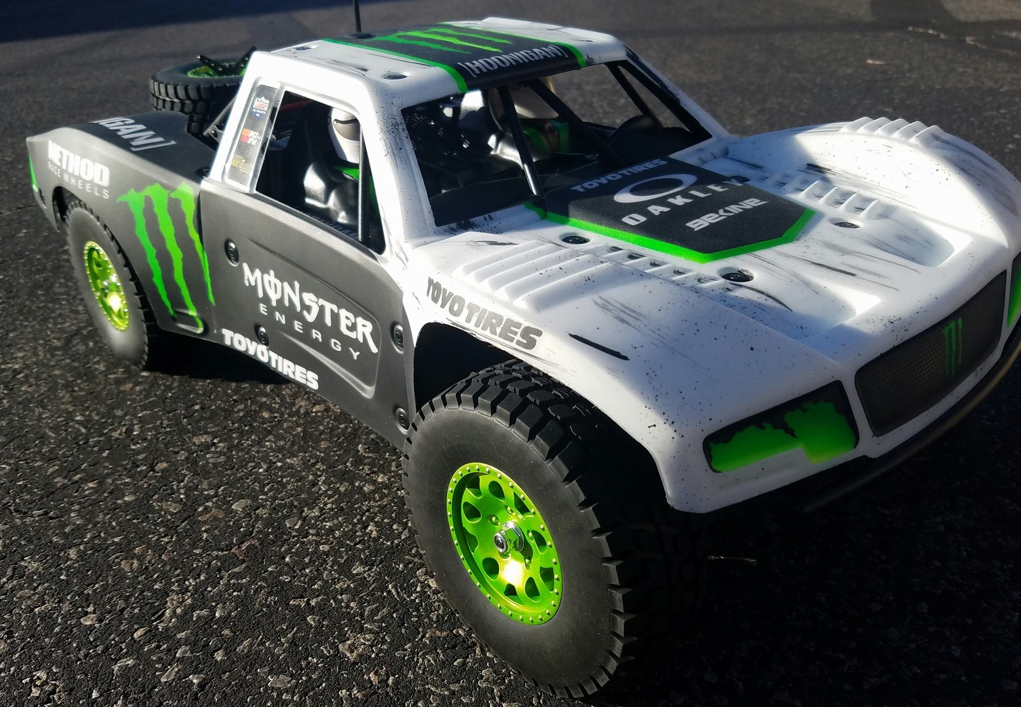 gas powered trophy truck rc